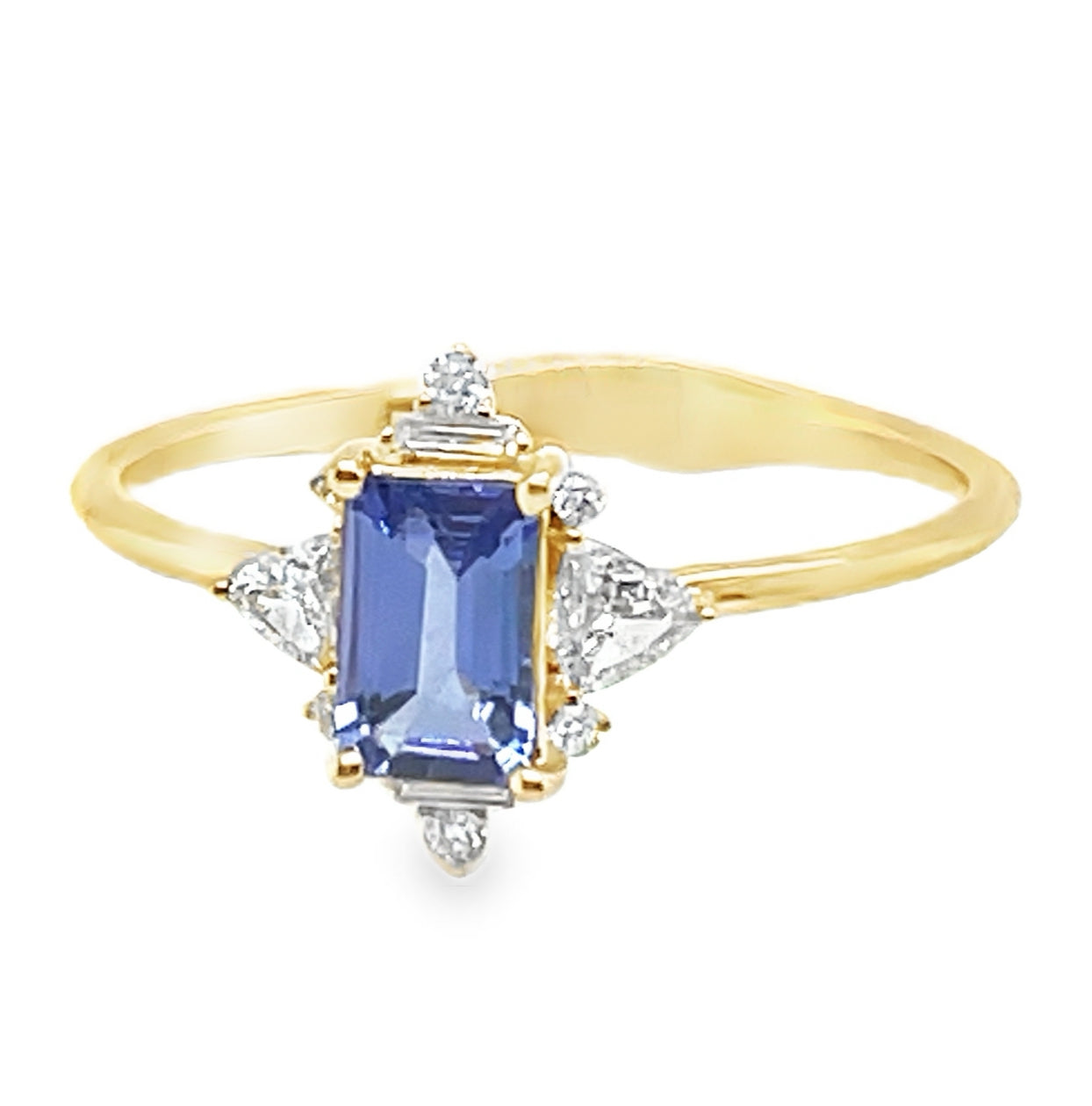 18K Yellow Gold Tanzanite & Diamond Ring