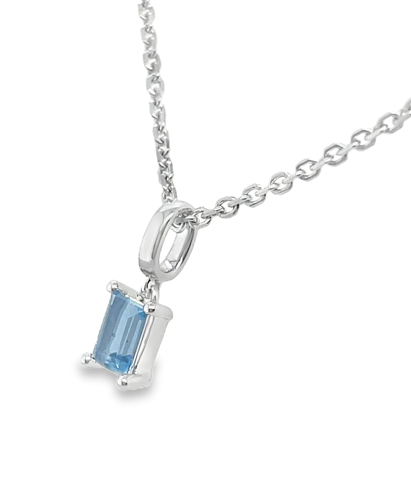 18K White Gold Aquamarine Charm Pendant