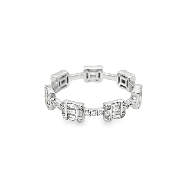 18KW Baguette Diamond Chain Ring