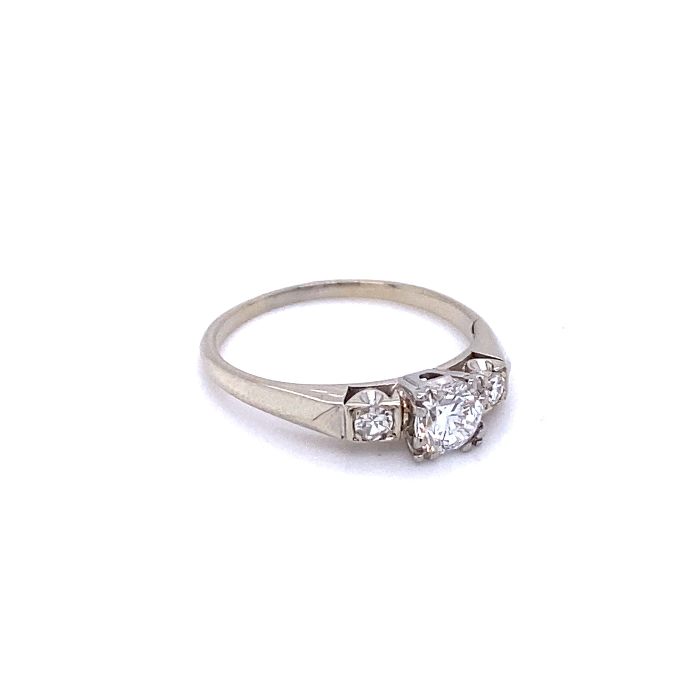 Vintage GVS 3-Stone Diamond Ring